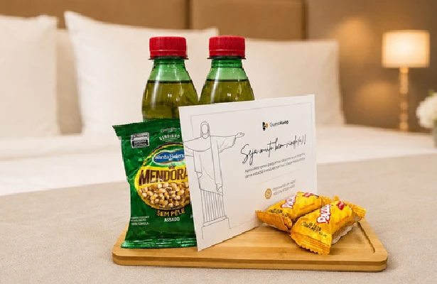 Standard welcome basket with Guaraná drinks, Paçoquita sweets and peanuts